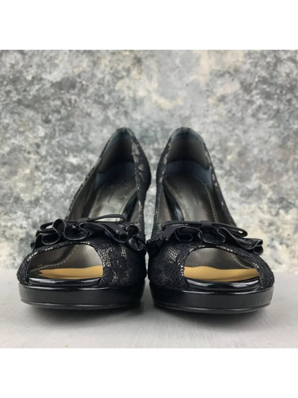 Linea Paolo Women's Size 7.5M Black Floral Lace Peep Toe High Heel Pumps Heels